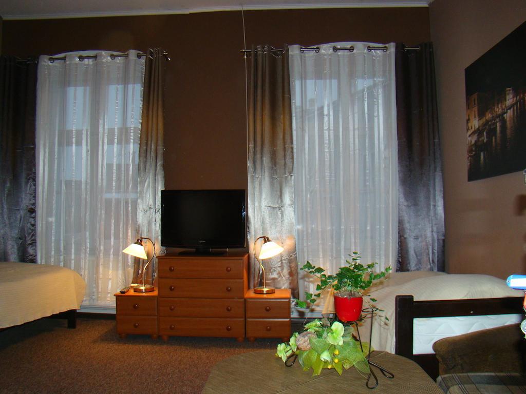 Hotel Polonia Namysłów Oda fotoğraf